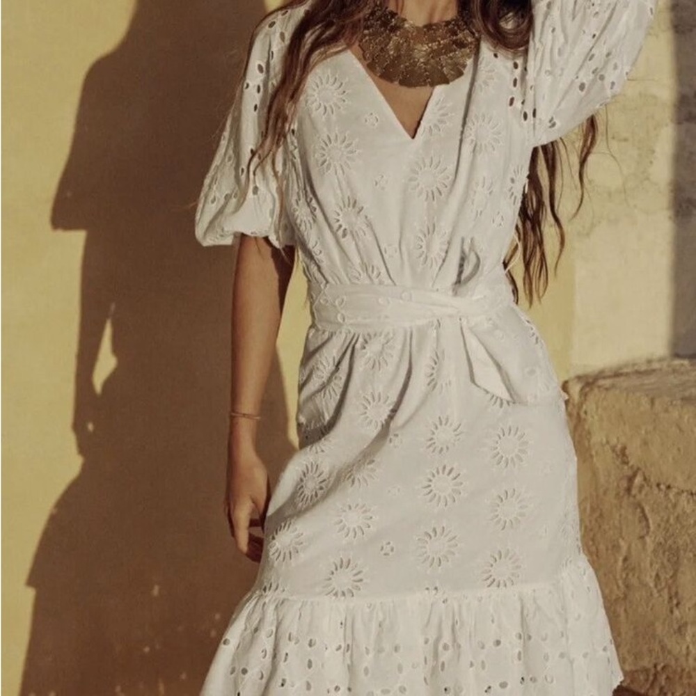 Zara White Tiered Midi Dress with Puff Sleeves and V-Neck